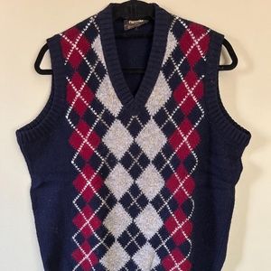 vintage Coxmoore navy, red, and grey argyle sweater vest, size L